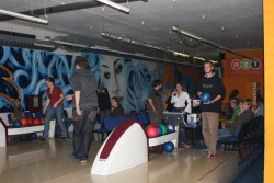 Teedeet bowling